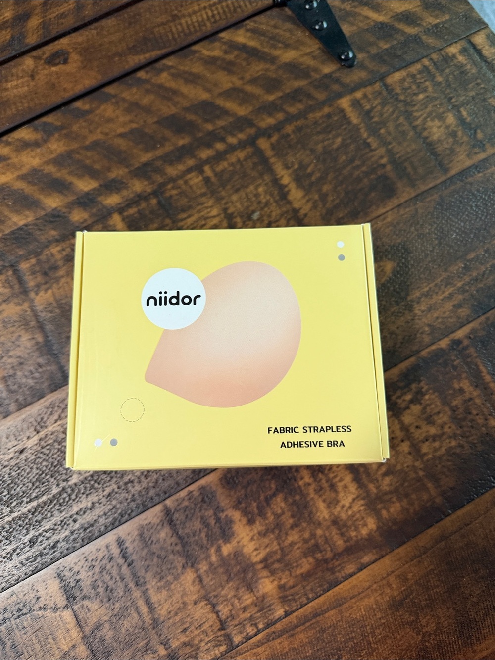 Niidor Nude Fabric Strapless Adhesive Bra